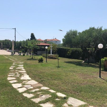 Elisabet Luxury Apartment Nea Moudania Exterior foto